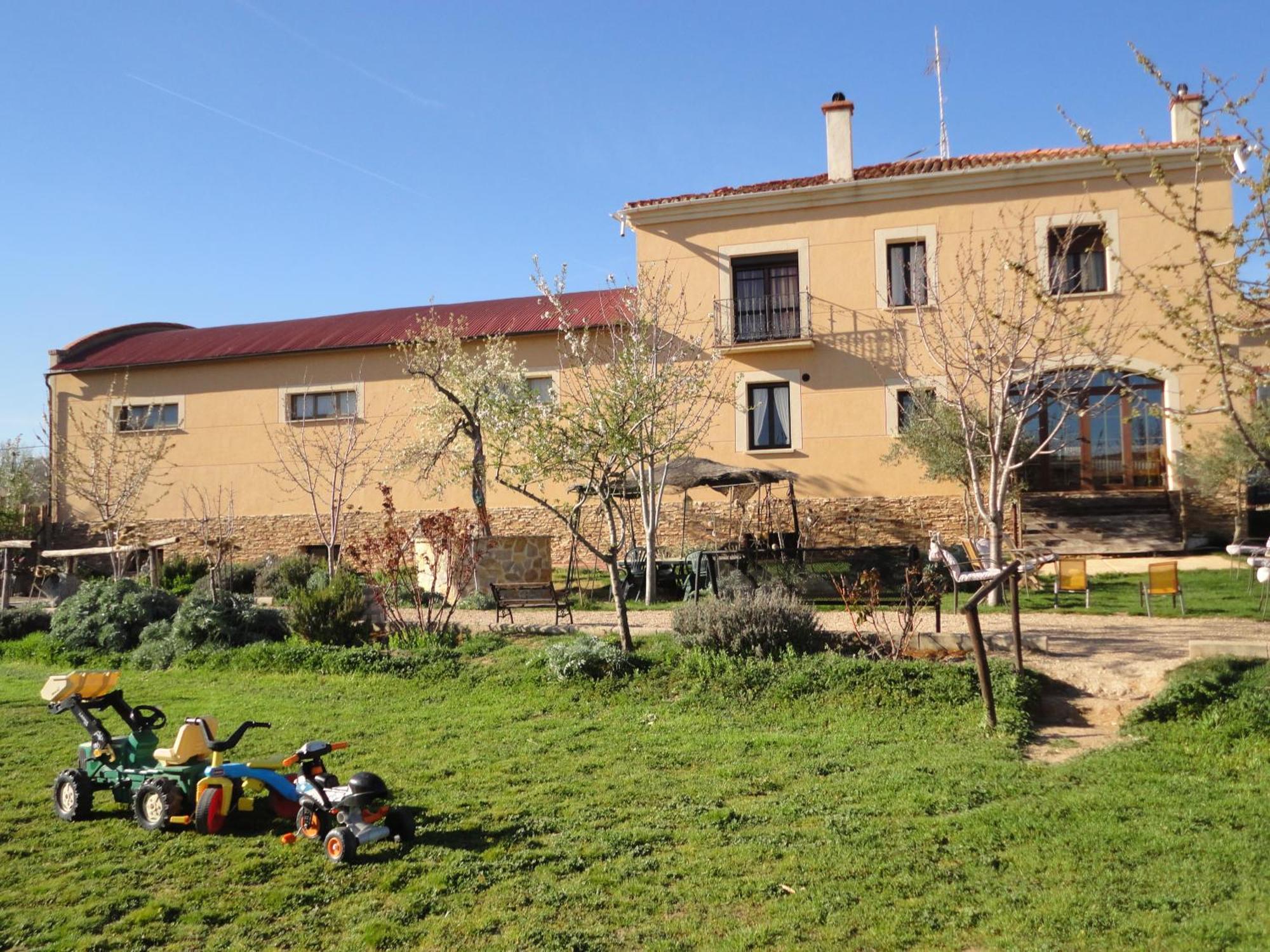Casa Rural Villa Abeleste Fuentelisendo Exterior photo